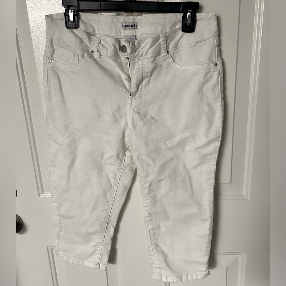 White Women’s long shorts 🤍